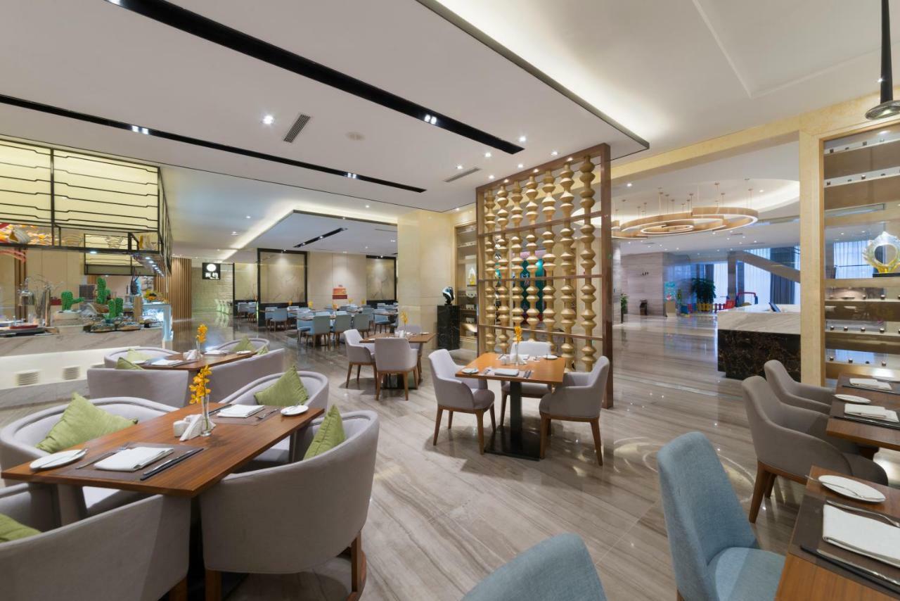 Grand New Century Hotel Jingyue Changchun Zhuanwachang Exteriör bild